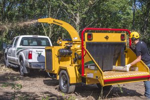 Quick Guide to Choosing the Right Brush Chipper Quick Guide to Choosing the Right Brush Chipper