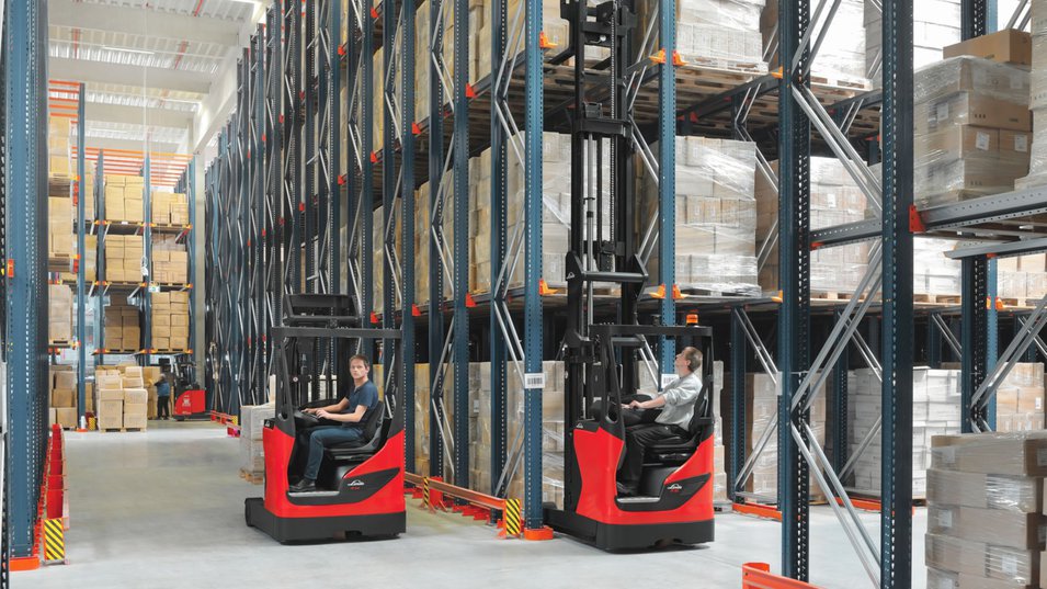 Benefits and Types of Narrow Aisle Forklifts for the Warehousing Industry Benefits and Types of Narrow Aisle Forklifts for the Warehousing Industry